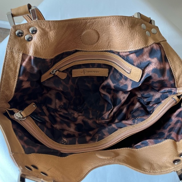 B Makowsky Carmel pebbled leather med double strapped hobo/handbag EUC - Picture 4 of 9